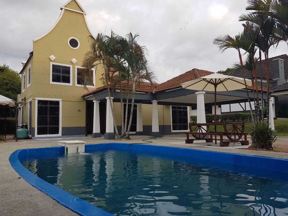 Green Villa Famosa Alor Gajah Malacca Bagian luar foto