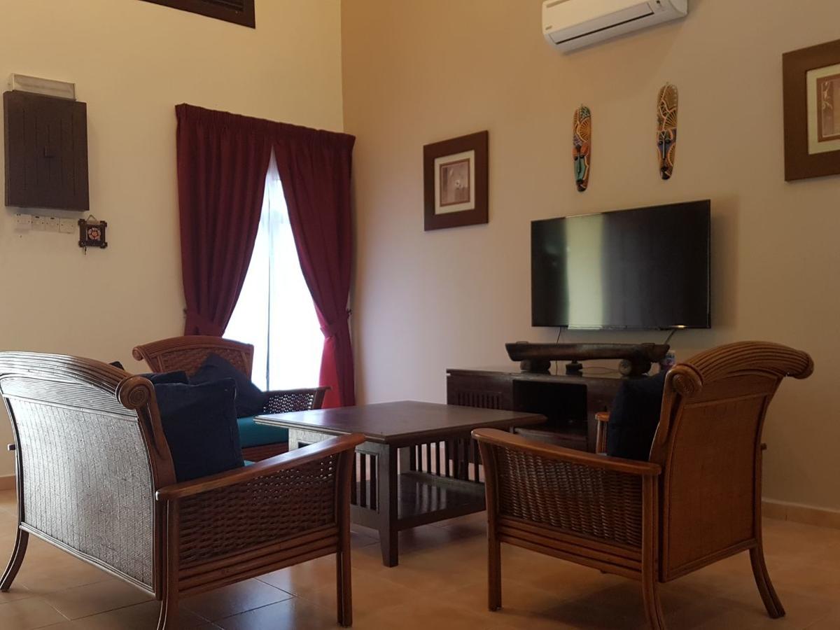 Green Villa Famosa Alor Gajah Malacca Bagian luar foto